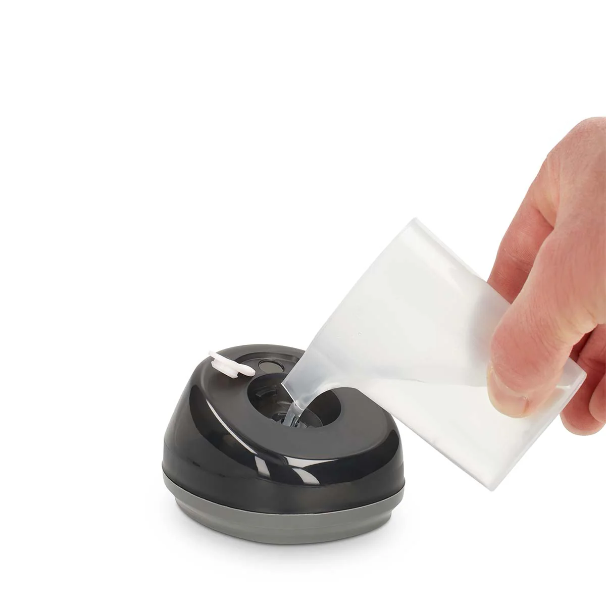Nedis HHGS500 - Handheld kledingstomer - Compacte en krachtige kledingstomer voor op reis en thuis - 1700 W - 370 ml - Zwart/Wit - Image 9
